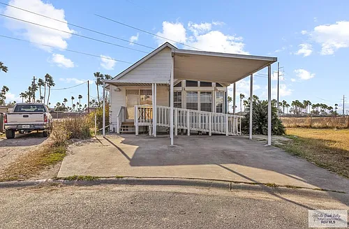 2800 Turner St Photo 1