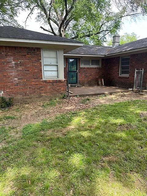 3 bed, 1396 sqft, $1,350 — Photo 3
