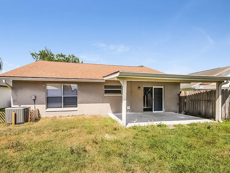 2468 Albaca Dr — Photo 16