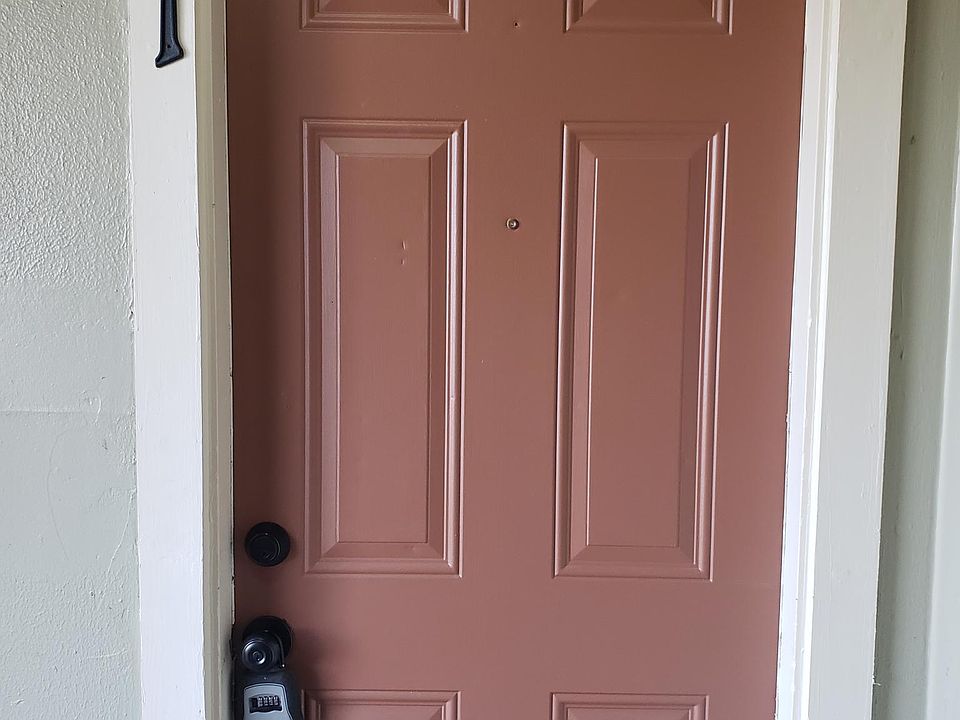 1st image of 100 E 12th St #1