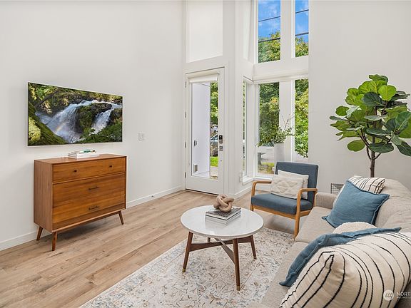 5th image of 6115 17 Avenue NW