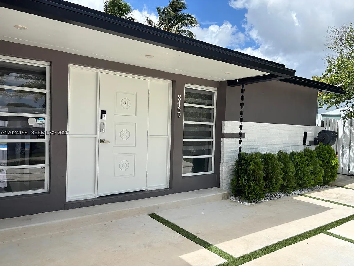 Building Photo - 8460 NW 21st St