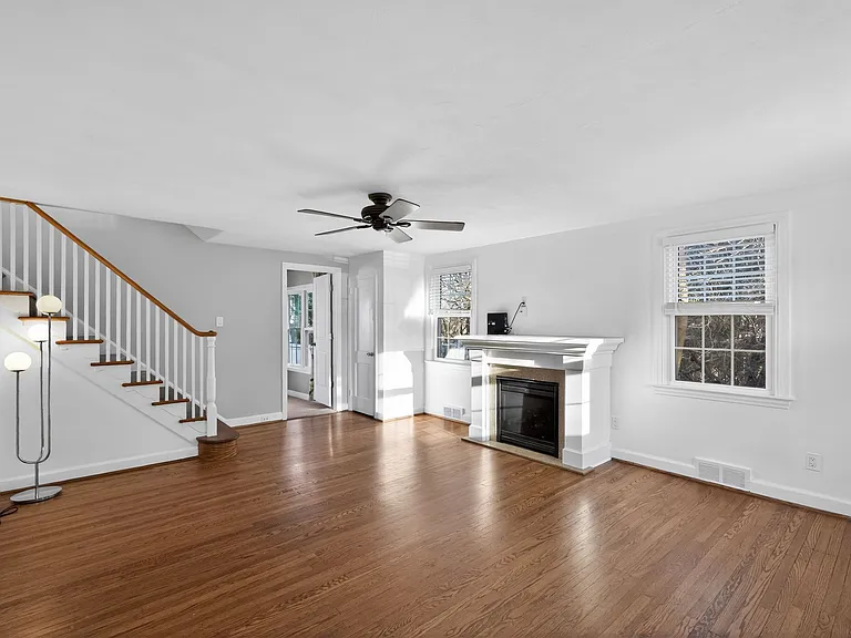 349 Kirks Ln — Photo 4
