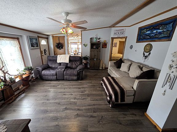 3rd image of 443 Middleton Road