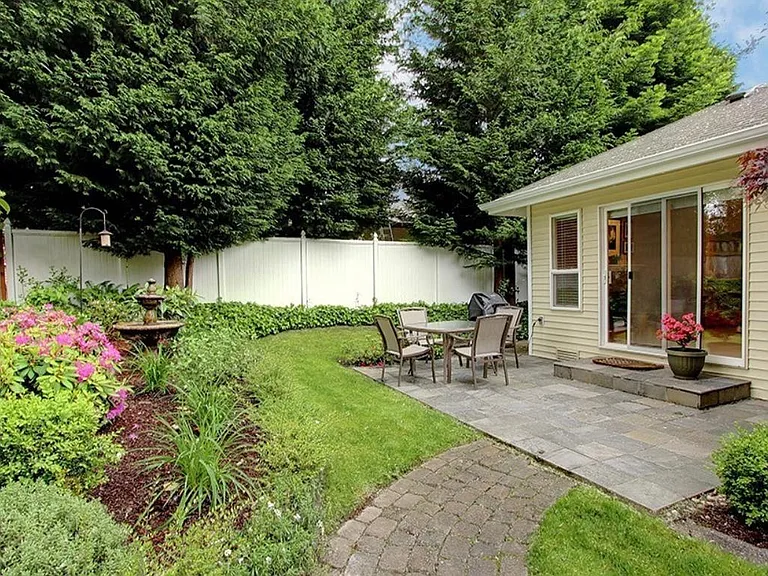 13007 NE 108th St — Photo 4