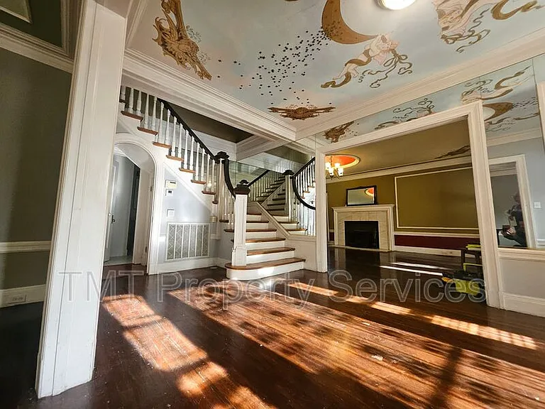 1214 N Pershing Ave — Photo 52