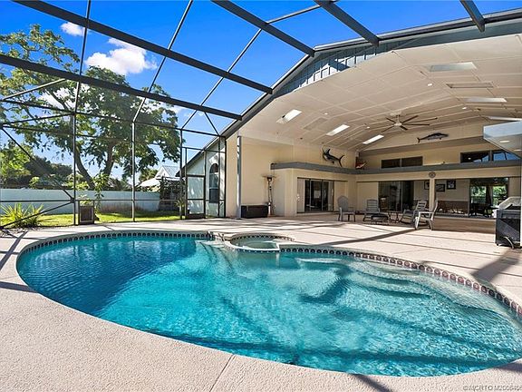 2nd image of 4599 SE Halston Ct