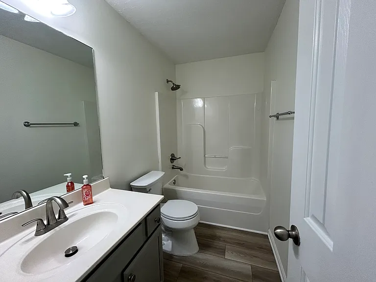 335 Sarna Dr — Photo 12
