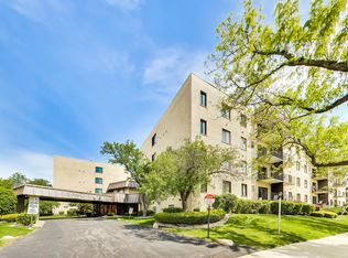 5840 W 104th St APT 415, Oak Lawn, IL 60453