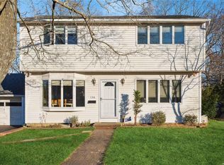 136 Noel Dr, Centereach, NY 11720