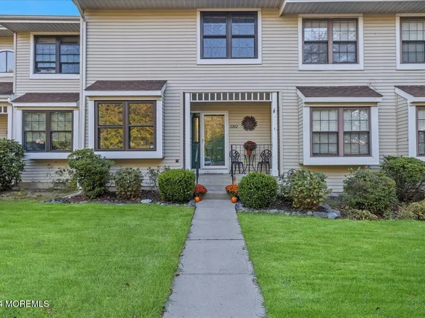 2202 Gulfstream Way, Toms River, NJ 08755