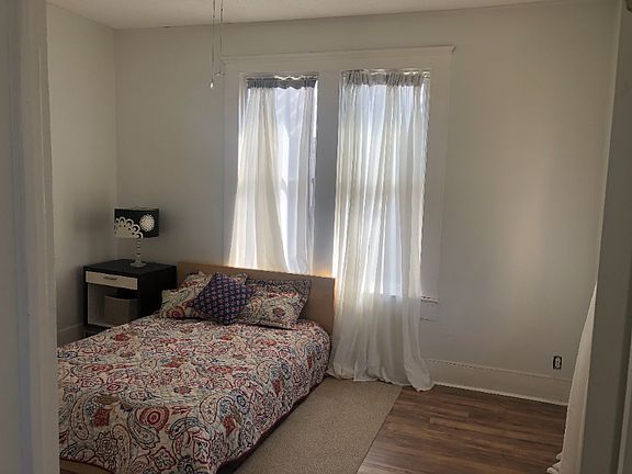 4th image of 2502 Willow St