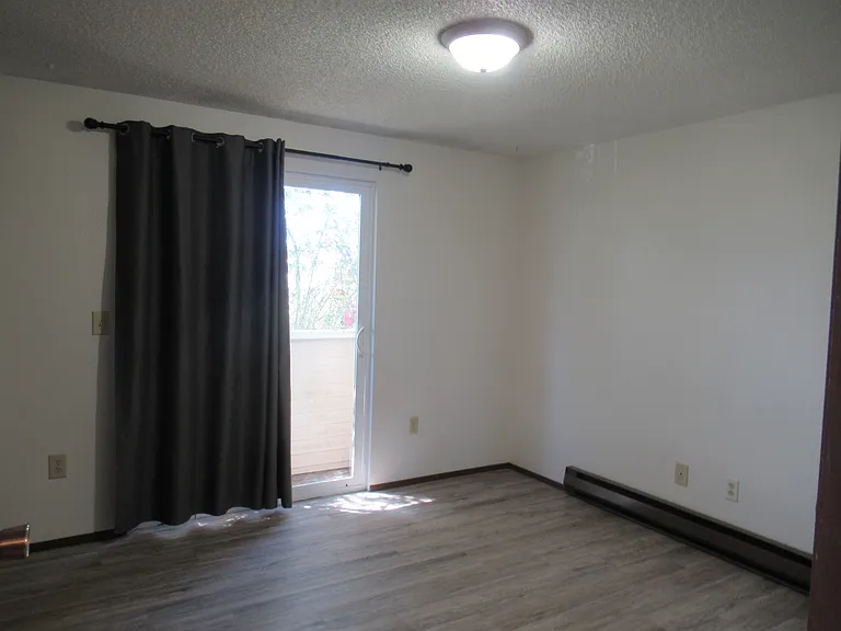 1019 22nd St #6 — Photo 7