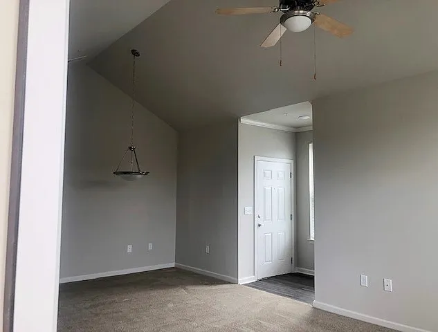 The Glen Apartments — Photo 59