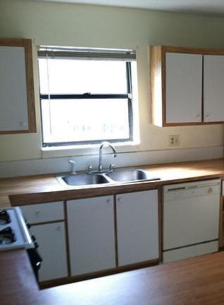 3rd image of 5659 Lincoln Cir E