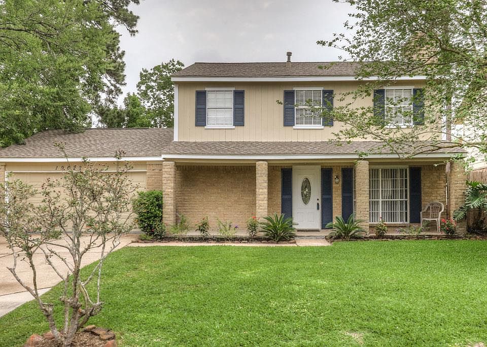 1st image of 19622 Gamble Oak Dr