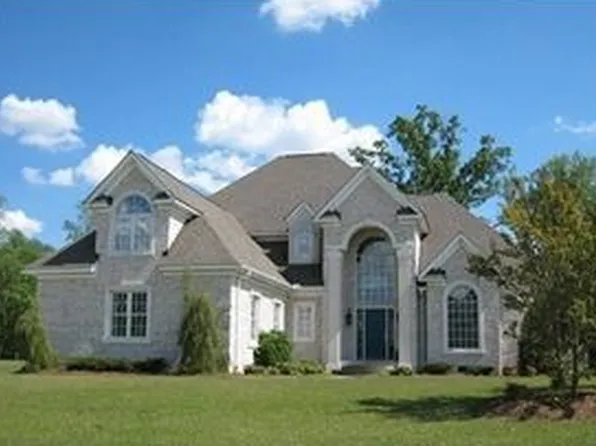 303 Deer Creek Ln, Greenville, NC 27834