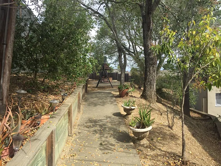 Farm Hill Apartments — Photo 18