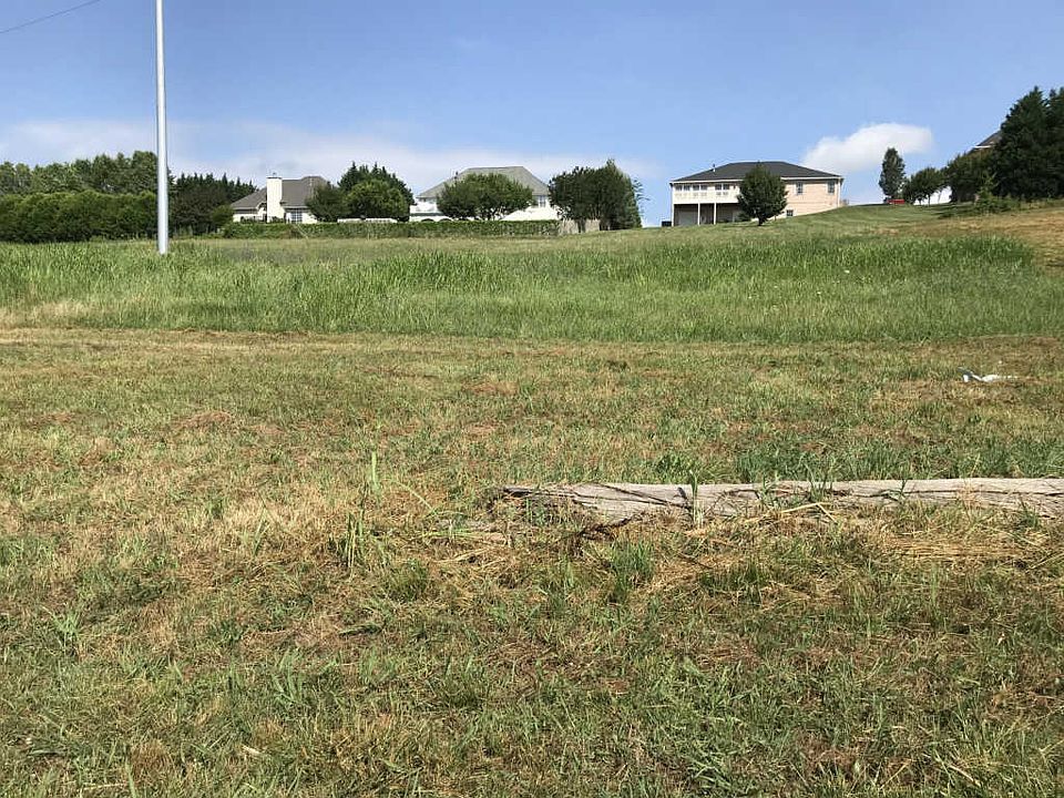 2nd image of 171 Hill Top Dr