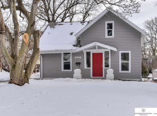 5637 Burdette St, Omaha, NE 68104