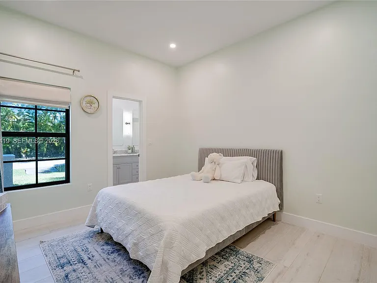 18326 SW 83rd Pl — Photo 45