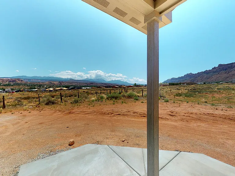 2070 Starbuck Ln — Photo 25