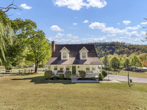 19812 State Route 12, Hinton, WV 25951