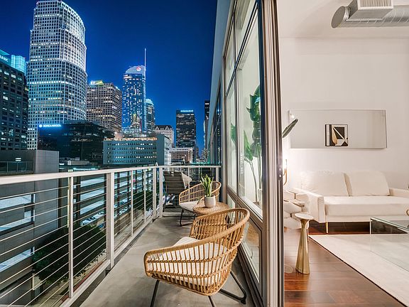 4th image of 645 W 9th St APT 706
