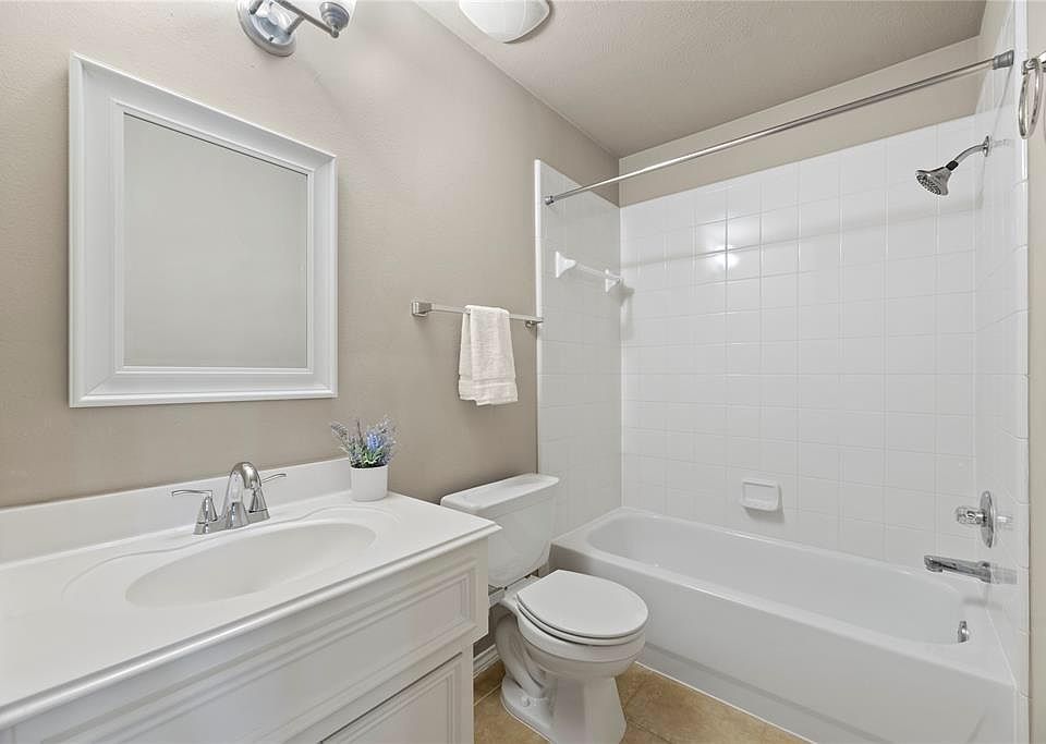 1st image of 1624 W 25th St #F