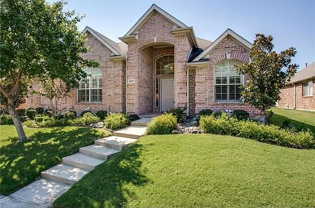 1st image of 3007 Trailwood Dr