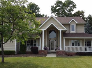 9362 Aspen View Dr, Grand Blanc, MI 48439