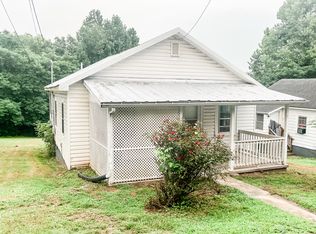 111 M T Holt Ave, Brookneal, VA 24528