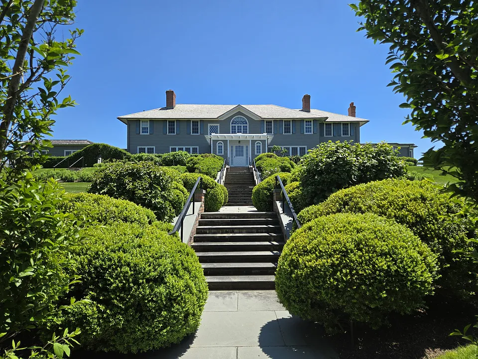 165 Lily Pond Ln