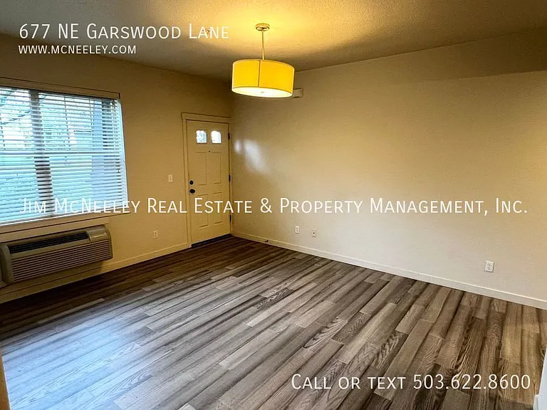 677 NE Garswood Ln — Photo 4