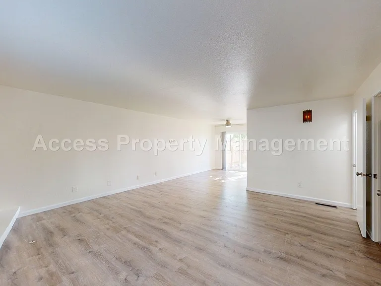 229 Starr Ave — Photo 15