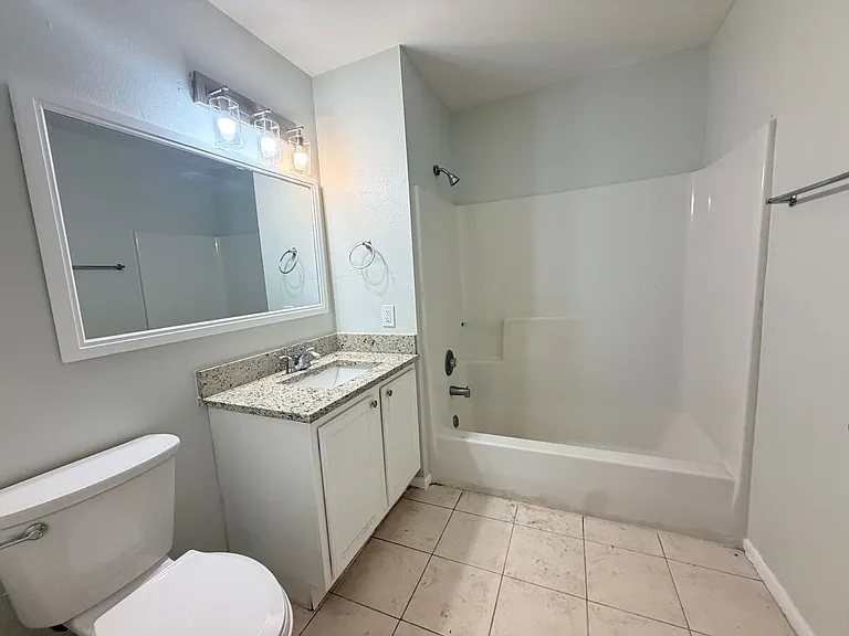 Glenbrooke Apartments — Photo 30