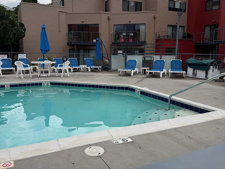 730 NW Naito Pkwy #E29 — Photo 19