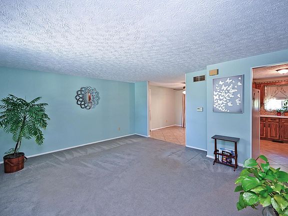 5th image of 768 Tradewind Dr