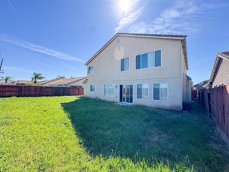 1033 Chenin Blanc St — Photo 17