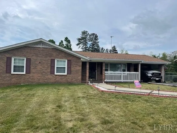 105 Highland Rd, Gretna, VA 24557