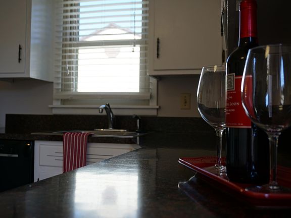 A wonderful kitchen ready for people.