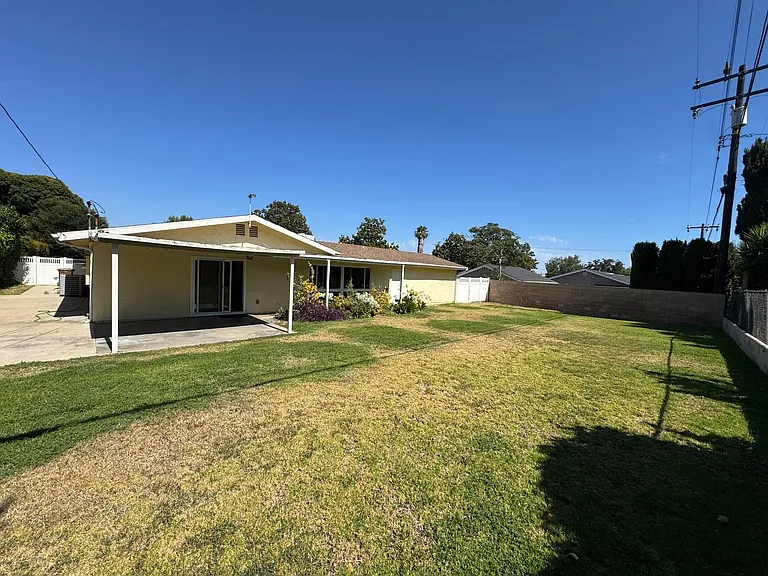 1209 N Riedel Ave — Photo 25