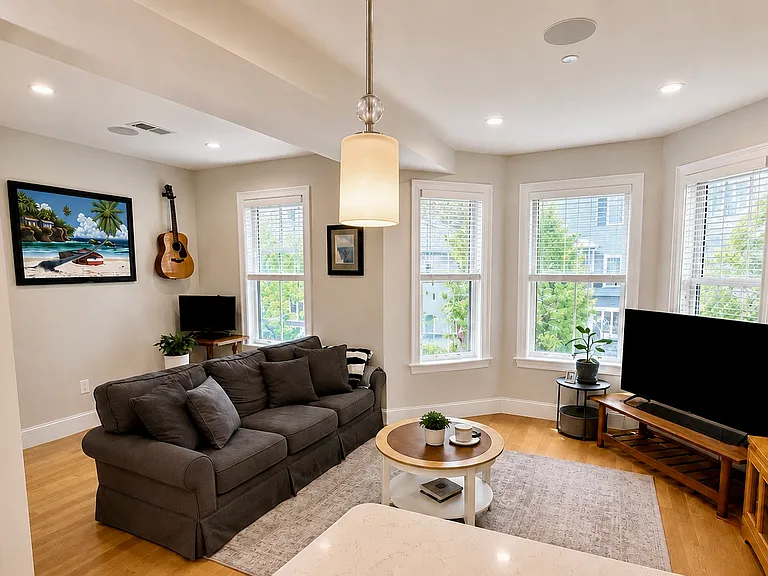 116 Marine Rd #2 — Photo 2