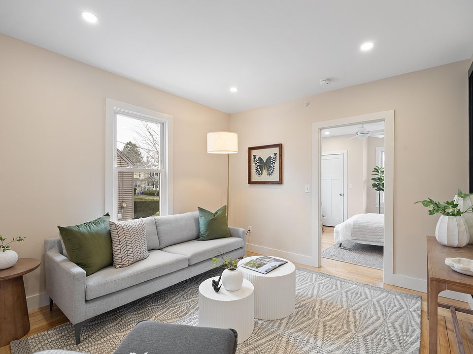 1st image of 10 Galvin Street #1