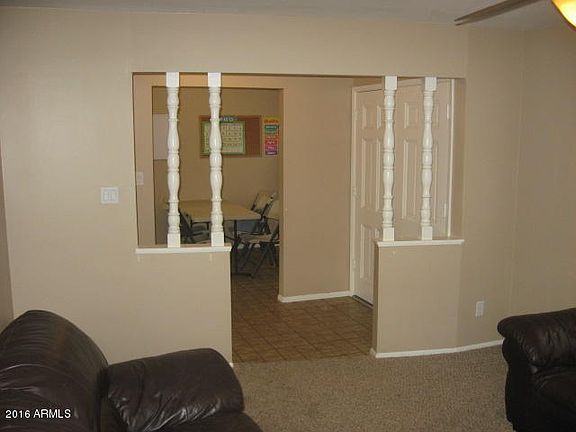 4th image of 1110 E Geneva Dr