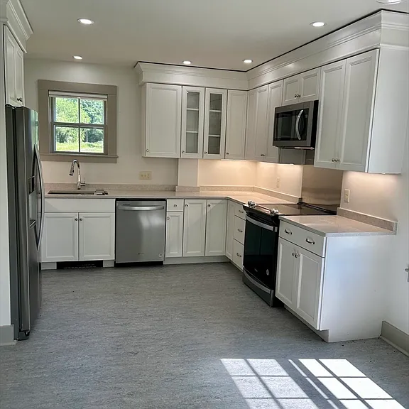 831 Lexington Rd — Photo 11