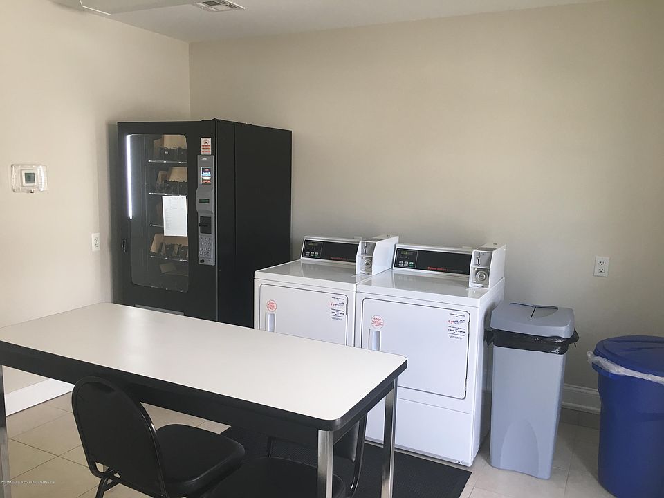 2nd image of 715 Union Ave APT 16
