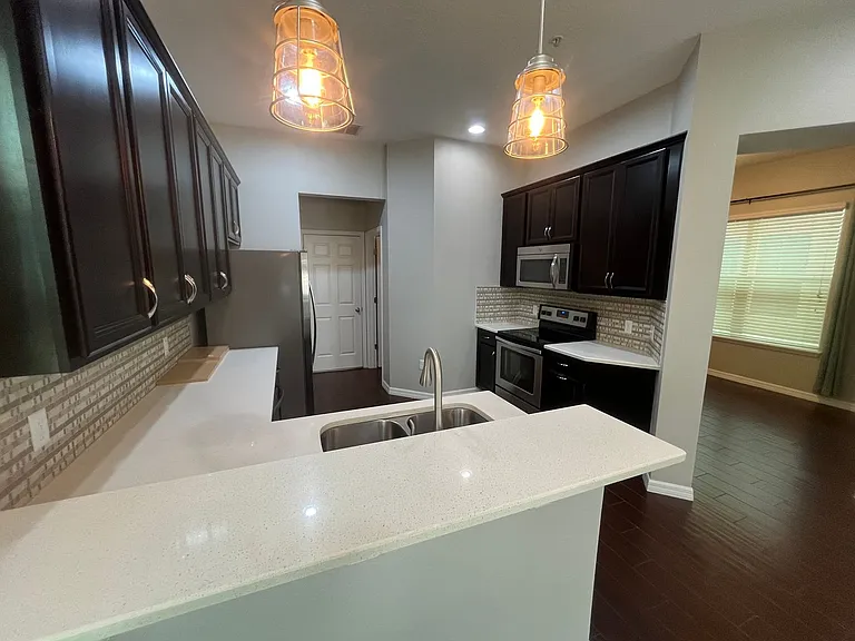 9313 Tyrella Pine Trl — Photo 5