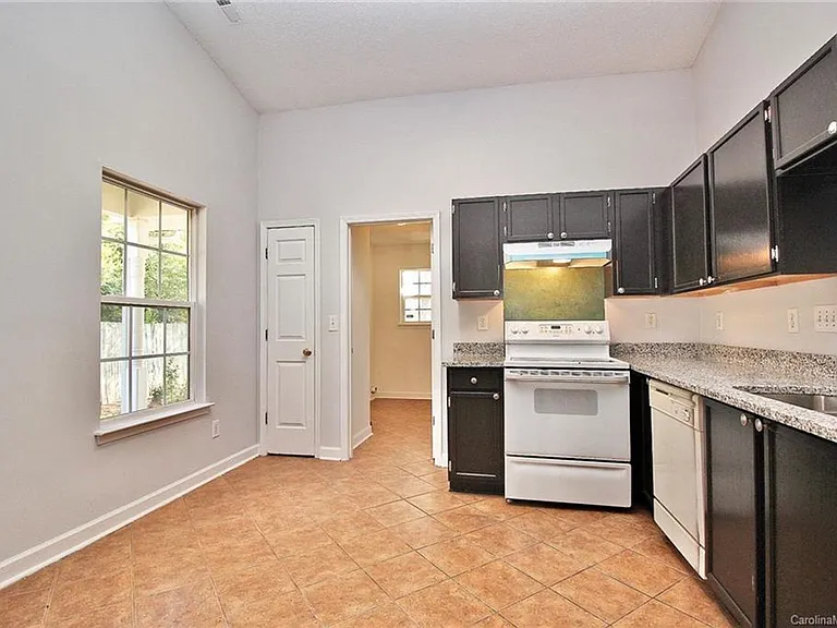 204 Tom Hunter Rd — Photo 19