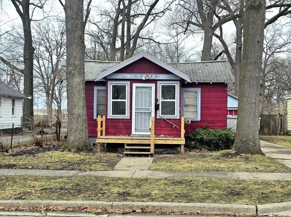 3229 Waalkes St, Muskegon Heights, MI 49444